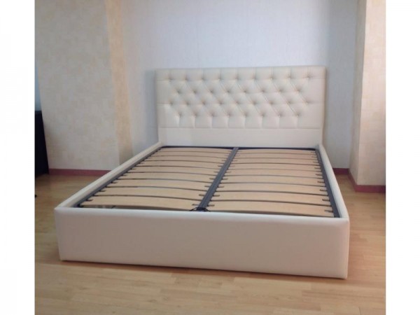 Bed Victoria with Storage